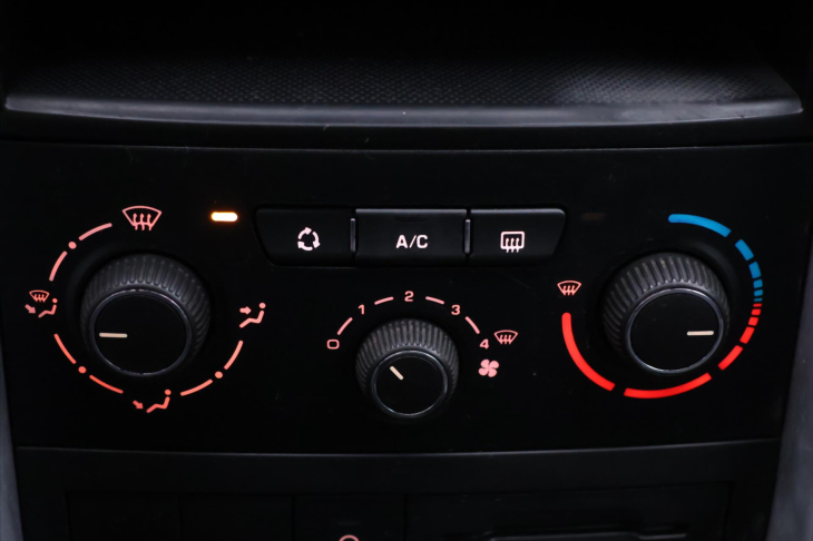 Peugeot 207 1,6 HDI 68kW Klimatizace CZ