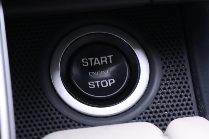 Land Rover Range Rover 3,0 SPORT SDV6 183kW CZ Kůže