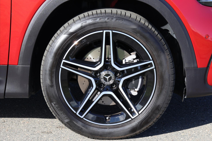 Mercedes-Benz GLB 2,0 200d 4Matic AMG Premium+