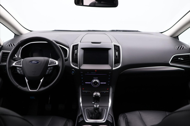 Ford S-MAX 2,0 TDCI 110kW Titanium Pano