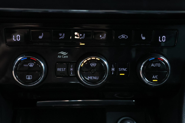 Škoda Superb 2,0 TDI 140kW DSG 4x4 CZ DPH
