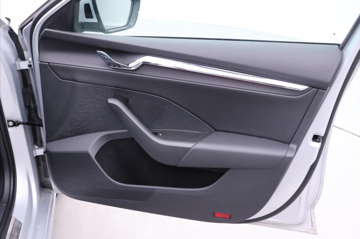 Škoda Octavia 1,5 TSI 110kW Style CZ DPH