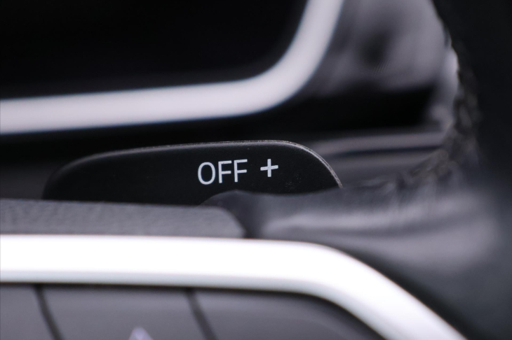 Volkswagen Passat 2,0 TDI DSG Business Panorama