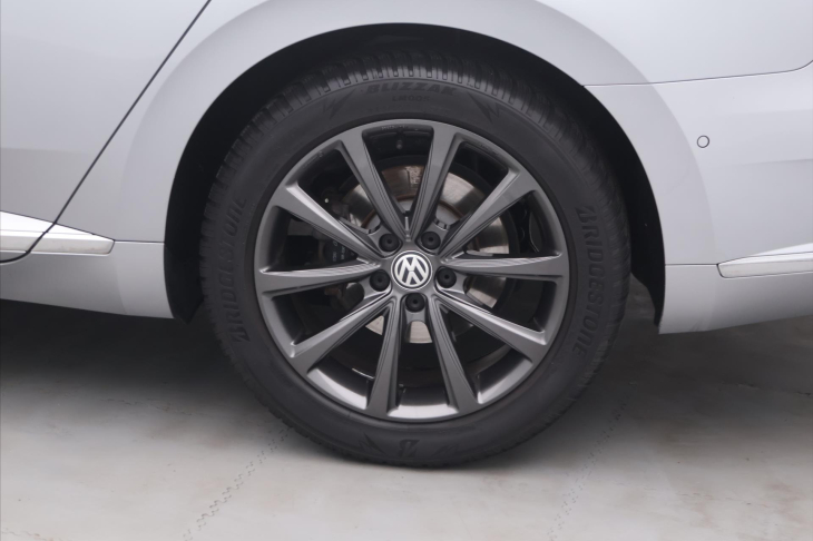 Volkswagen Arteon 2,0 TDi DSG R-line Pano
