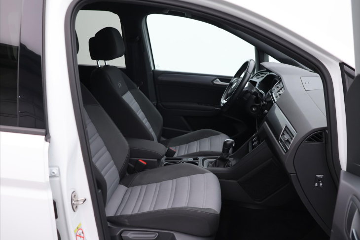 Volkswagen Touran 1,5 TSI 110kW DSG R-line DPH