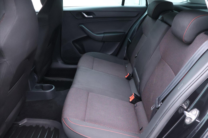 Škoda Rapid 1,4 TSI 90kW DSG Elegance Xenon