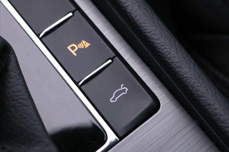 Škoda Superb 2,0 TDI 147kW DSG Style 4x4 CZ