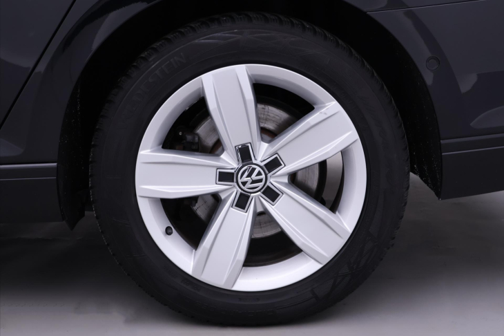 Volkswagen Passat 2,0 TDI 140kW DSG Business LED