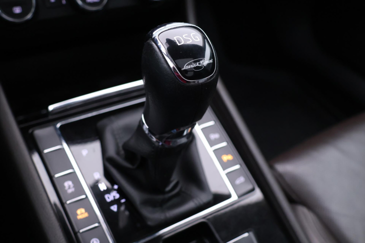 Škoda Superb 2.0 TDI DSG 140kW L&K 4x4 CZ