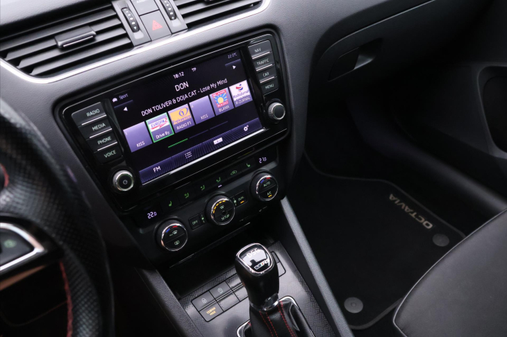 Škoda Octavia 2,0 TSI 162kW DSG Navi RS CZ