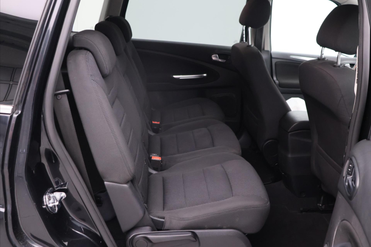 Ford S-MAX 2,0 TDCI 103KW 7 MÍST KLIMA