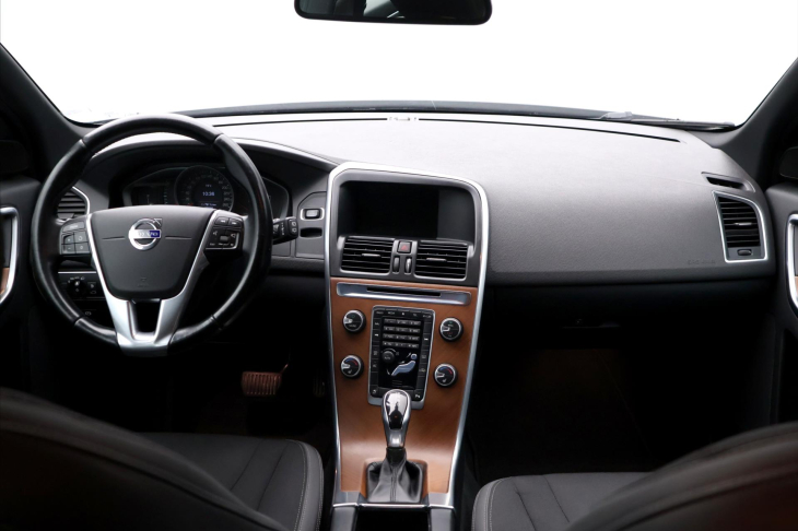 Volvo XC60 2,0 D4 120kW Momentum AUT