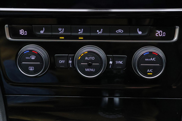 Volkswagen Golf 2,0 TSI GTI Performance 180kW CZ