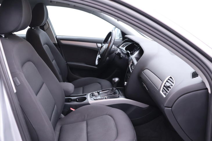 Audi A4 2,0 TDI 105kW Aut. CZ Klima