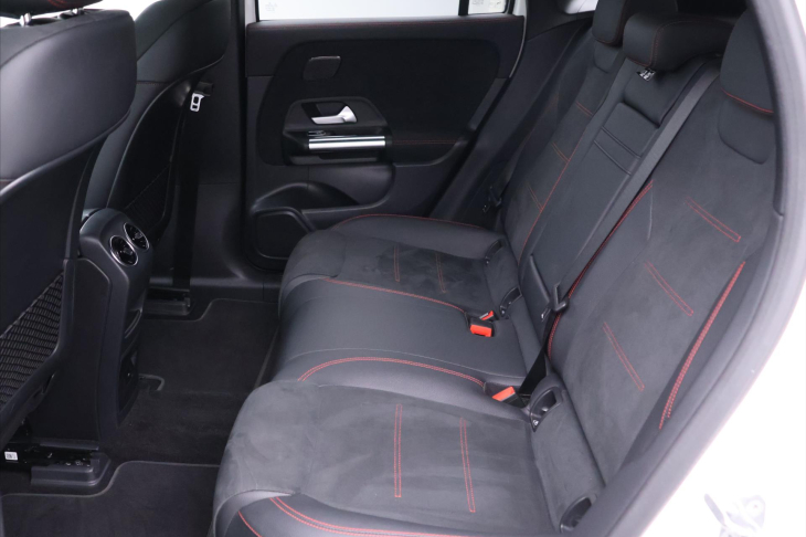 Mercedes-Benz EQA 250 150kW AMG Kamera Navi