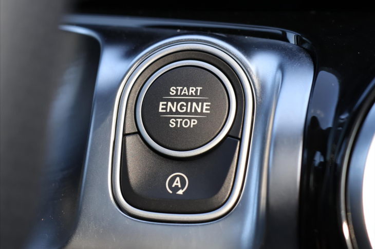 Mercedes-Benz GLB 2,0 200d 4Matic AMG Panorama