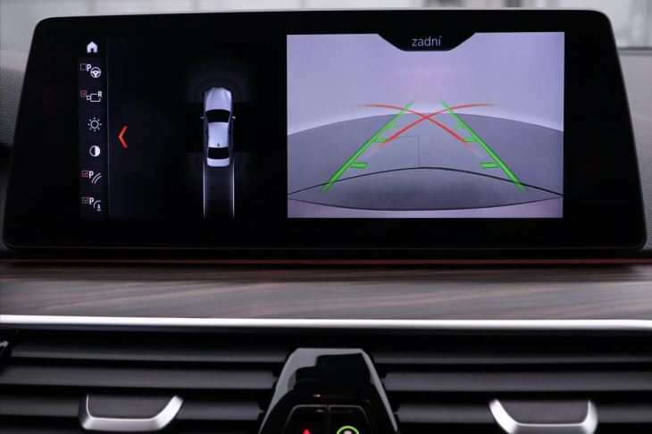 BMW Řada 5 2,0 520d xDrive 140kW