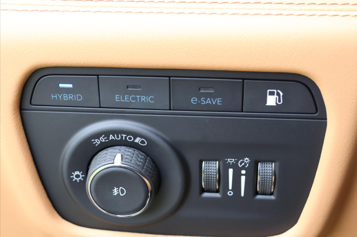 Jeep Grand Cherokee 2,0 4xe Summit Plug-In CZ DPH