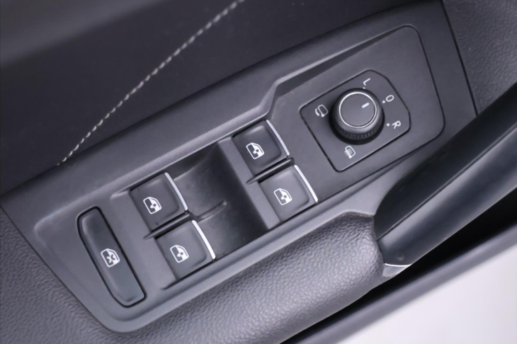 Volkswagen Tiguan 2,0 TDI DSG 4M CZ R-Line LED