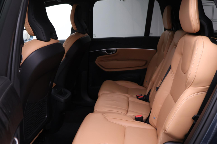 Volvo XC90 2,0 B5 173kW AWD Plus Bright CZ DPH
