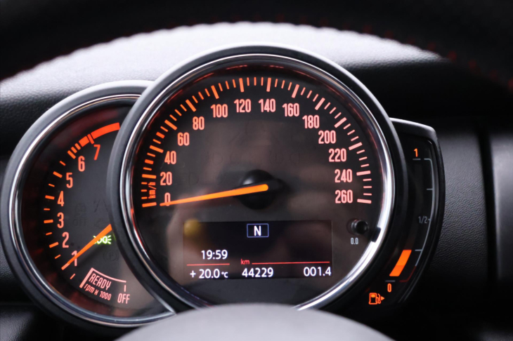 Mini One 1,5 i 75kW JCW Kůže 1.Maj.