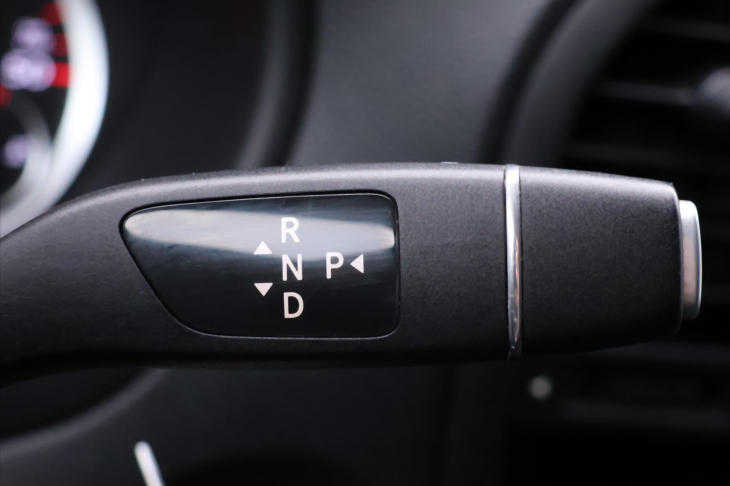 Mercedes-Benz Vito 2,1 119CDI 140kW Aut. 6-Míst