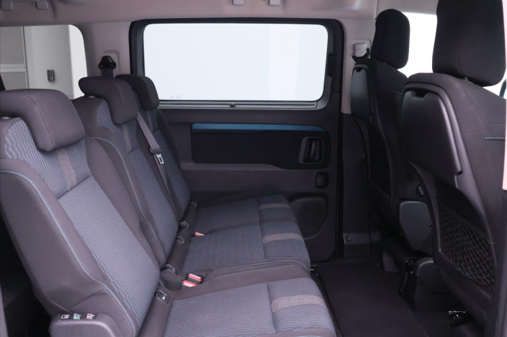 Peugeot Traveller 2,0 130kW Aut. CZ 8-Míst L3