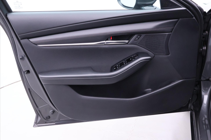 Mazda 3 2,0 e-Skyactiv 137kW CZ