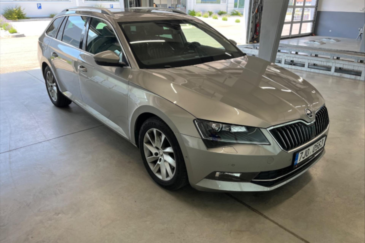 Škoda Superb 2,0 TDI DSG Style+ Kůže DPH