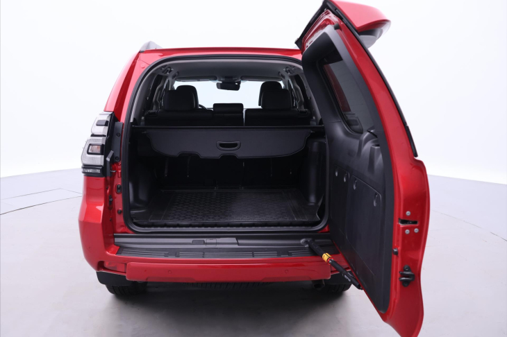Toyota Land Cruiser 2,8 D-4D 150kW Aut. 4x4 CZ