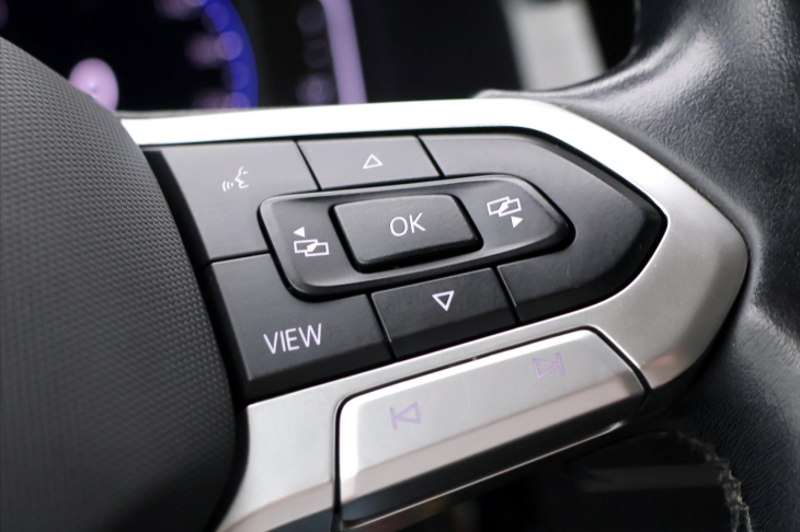 Volkswagen Multivan 2,0 TDI DSG Generation Six DPH