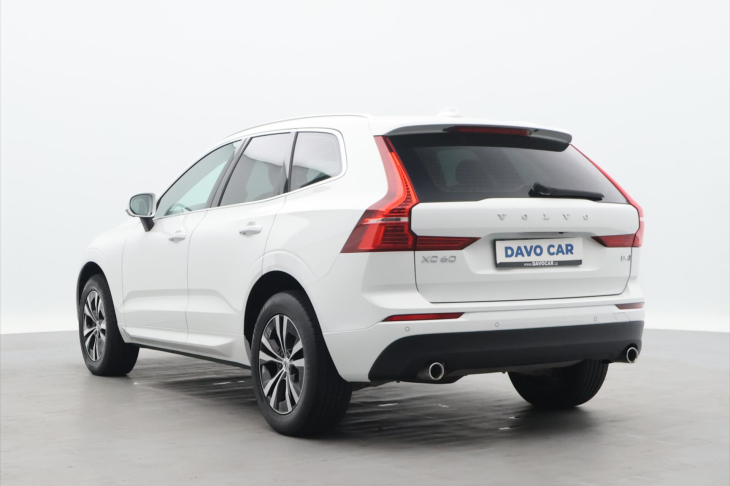 Volvo XC60 2,0 B4 145kW AWD Momentum CZ DPH