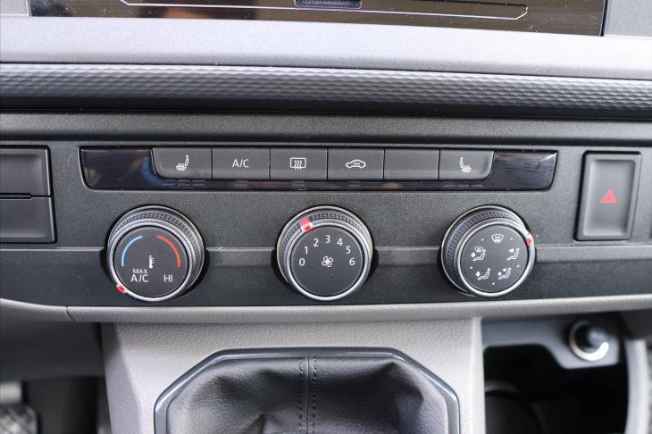 Volkswagen Transporter 2,0 TDI Long 6-Míst CZ DPH
