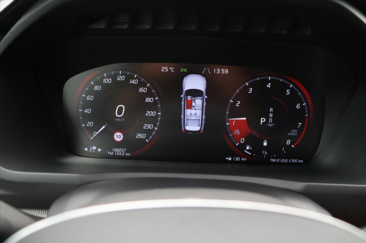 Volvo XC90 2.0 B6 220kW R-Design CZ Aut.