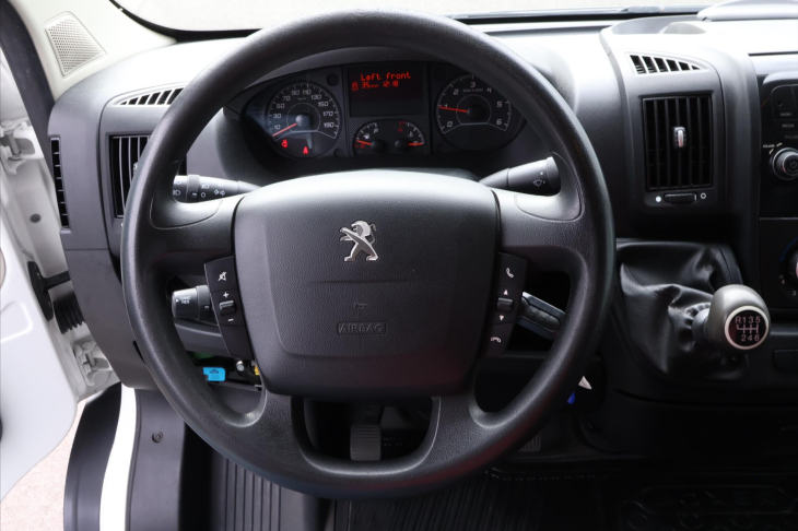 Peugeot Boxer 2,0 BlueHDI 120kW Spaní CZ DPH