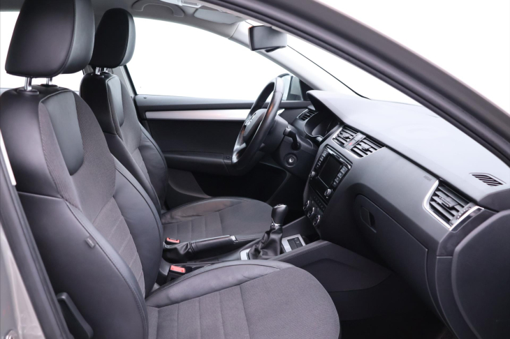 Škoda Octavia 1,4 TSI 103kW Elegance Xenon