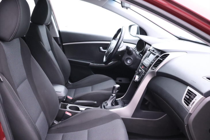 Hyundai i30 1,6 GDI 88kW Trikolor Komfort