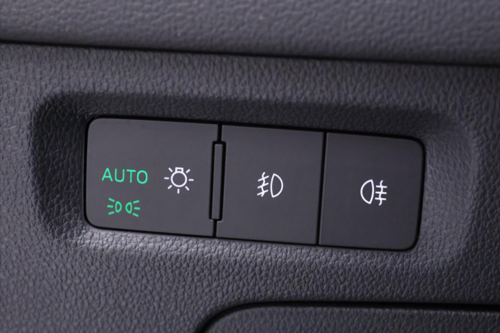 Škoda Octavia 2,0 TDI DSG Style Matrix DPH