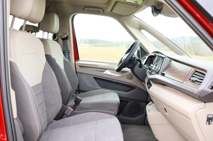 Volkswagen Multivan 2.0 TDI DSG Long Style 7-Míst