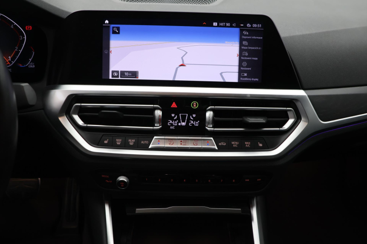 BMW Řada 3 2.0 330i 190kW M-Sport CZ DPH