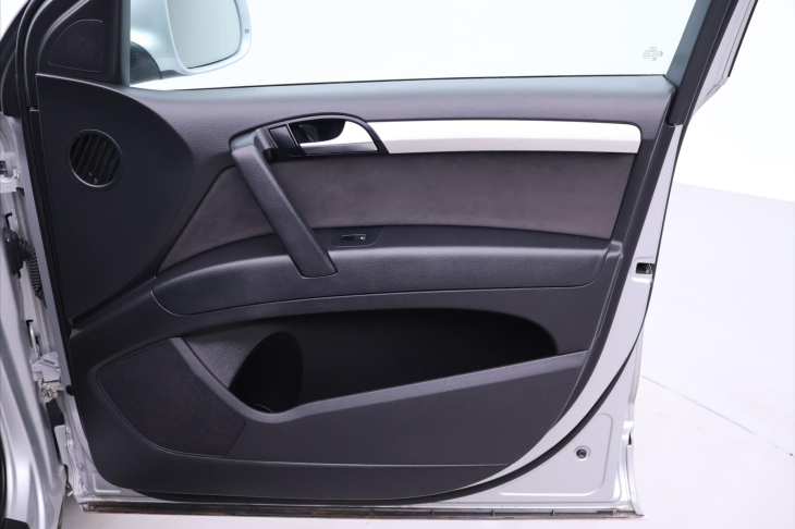 Audi Q7 3,0 TDI 4x4 7-Míst CZ 1. Maj.