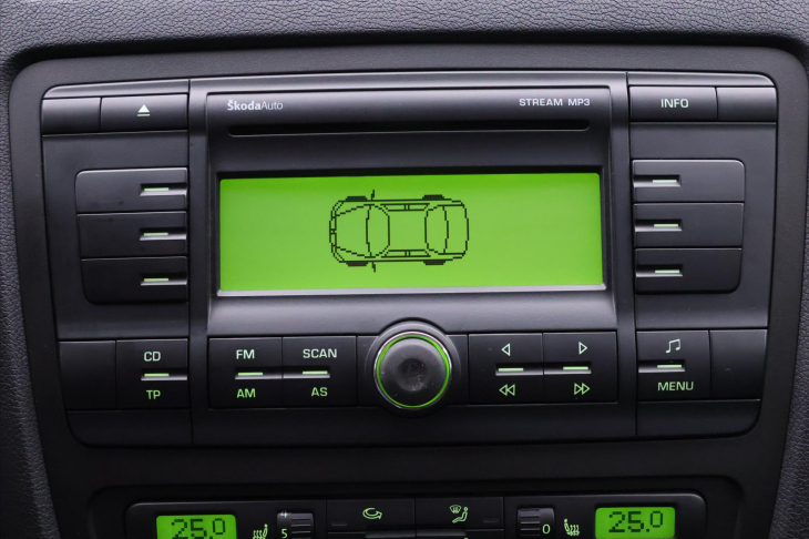 Škoda Octavia 1,6 i 75kW Elegance Tempomat