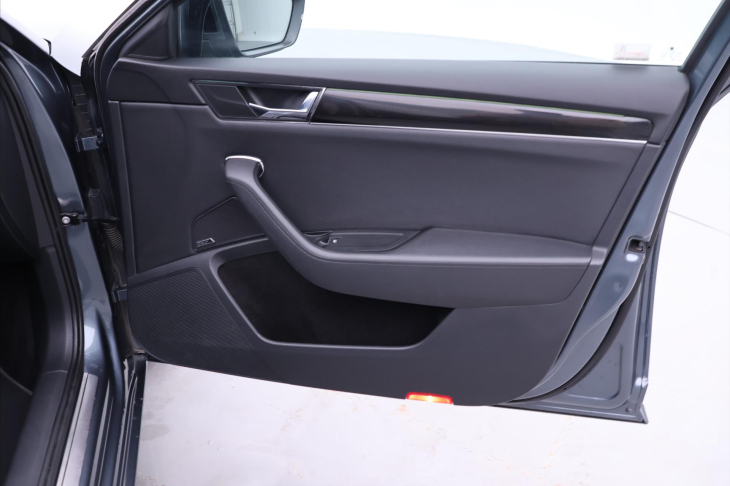 Škoda Superb 2,0 TDI DSG L&K CZ DPH
