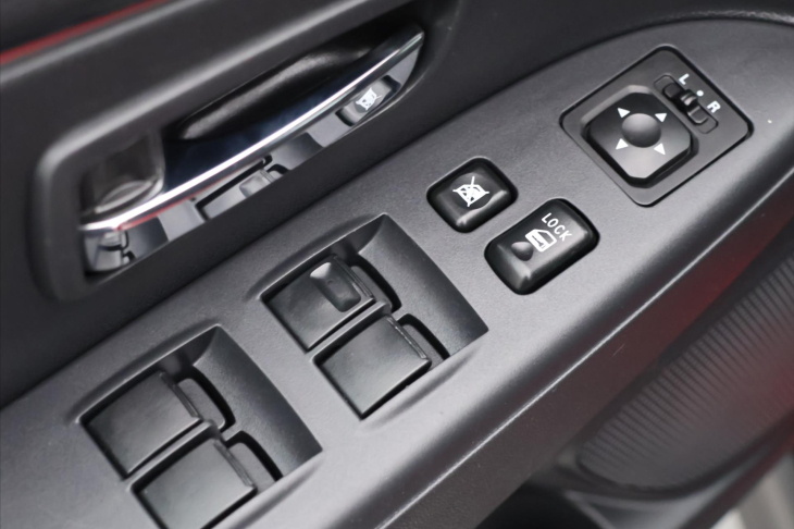 Mitsubishi ASX 2,0 Smart Mivec 110kW CVT CZ