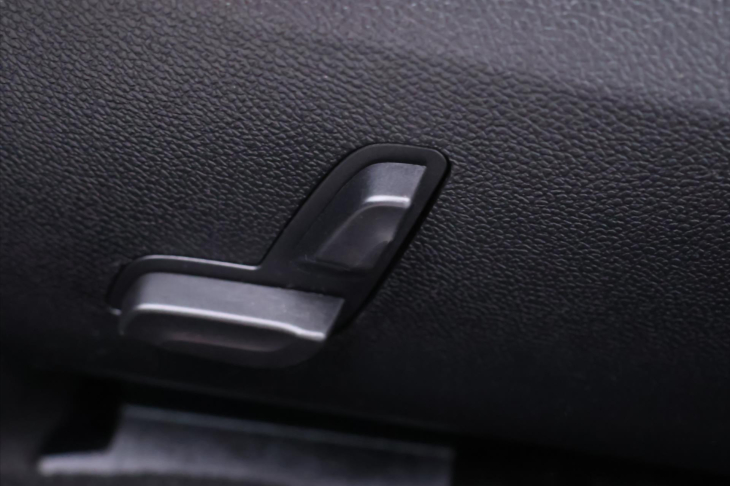 Mercedes-Benz Třídy E 3,5 350CGI 215kW CZ Elegance