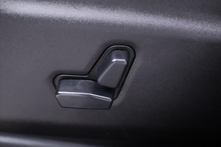 Jeep Grand Cherokee 3,0 CRDI 184kW CZ Summit DPH