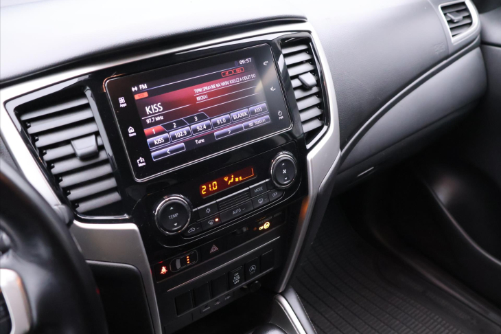 Mitsubishi L200 2,2 DI-D 110kW Aut. 4x4 CZ DPH