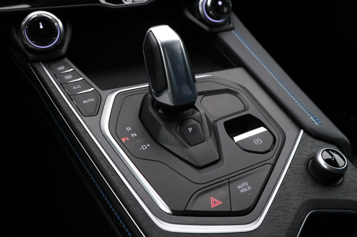 Lynk & Co 01 1,5 PHEV CORE 206kW Aut. 2.Maj