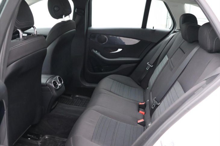 Mercedes-Benz Třídy C 2.0 220d 143kW 4MATIC Tažné