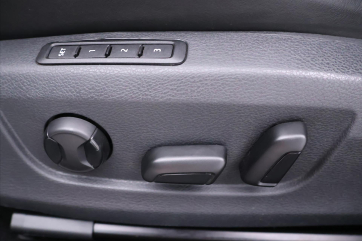 Škoda Superb 2,0 TDI 110kW DSG Style CZ DPH